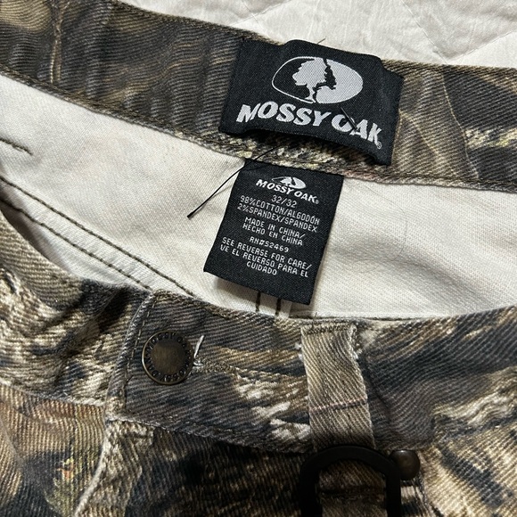 Mossy Oak Men's Relaxed Fit Camouflage Jeans 32/32 - Picture 3 of 5